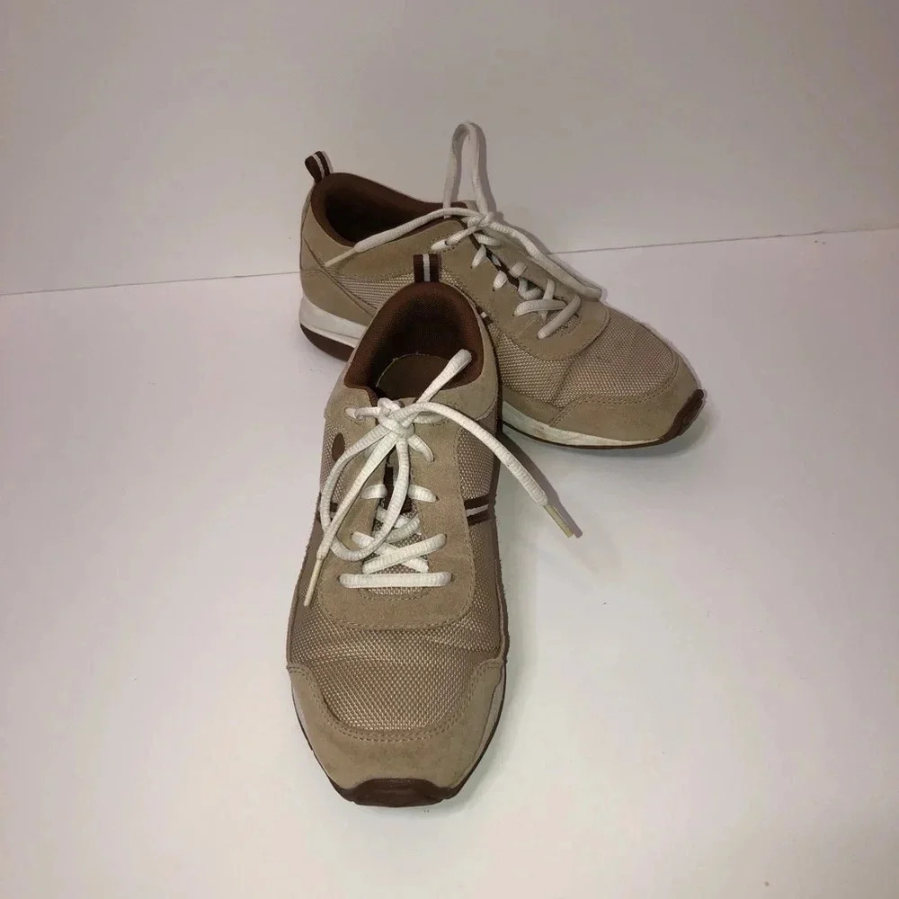 Rockport women’s sneakers /tan/ 7.5